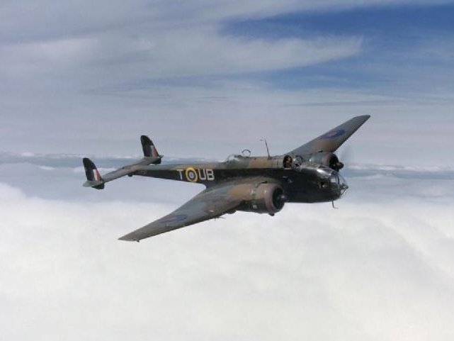 Handley Page Hampden Mk I AT137 'UB-T' 455                      Squadron RAAF, based at Leuchars in Scotland, May                      1942.