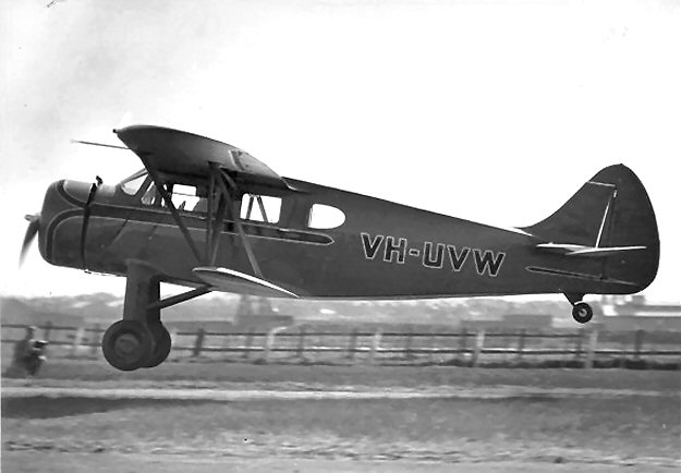 Waco YQC-6 A54-1 VH-UVW Photo Ed Coates Waco YQC-6 A54-1 VH-UVW Photo Ed Coates